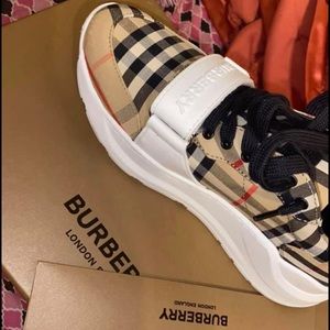 Burberry Sneakers Size 37.5